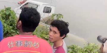 Mobil Tercebur ke Saluran Irigasi di Kosambi Karawang, 1 Orang Meninggal Dunia